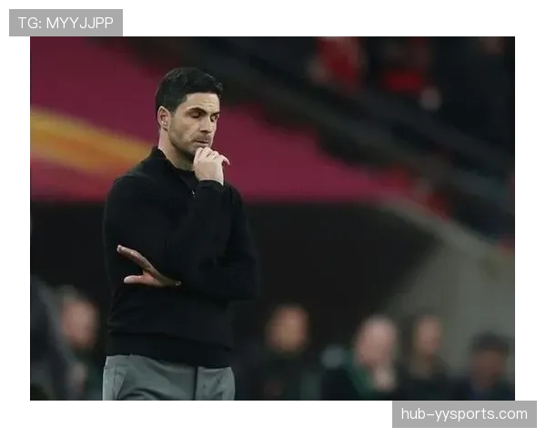 阿森纳无球状态保持4-4-2阵型紧凑 阿尔特塔球队有效封锁中路空间